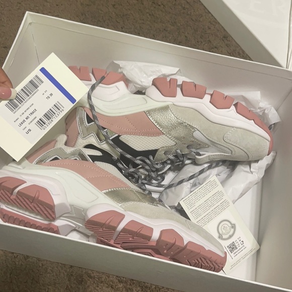 Leave No Trace Moncler Low Top Sneakers - Picture 1 of 8